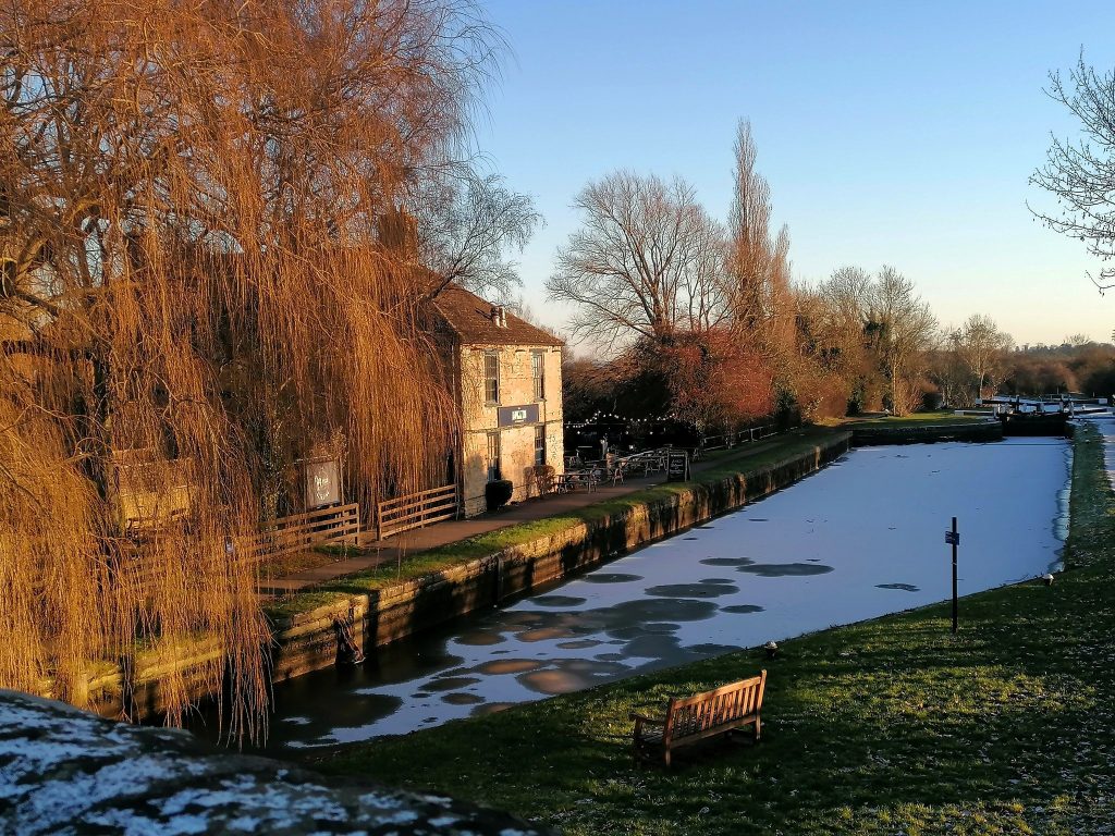  A canal in Stoke Bruerne. 